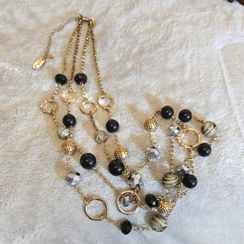 #173 Elegant Gold and Black Beaded Necklace - Picture 1 of 3